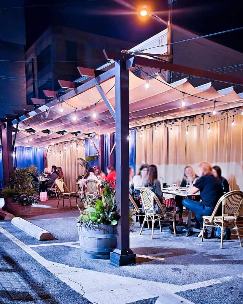 DiAnoia's Eatery is one of the Pittsburgh restaurants with outdoor heaters.